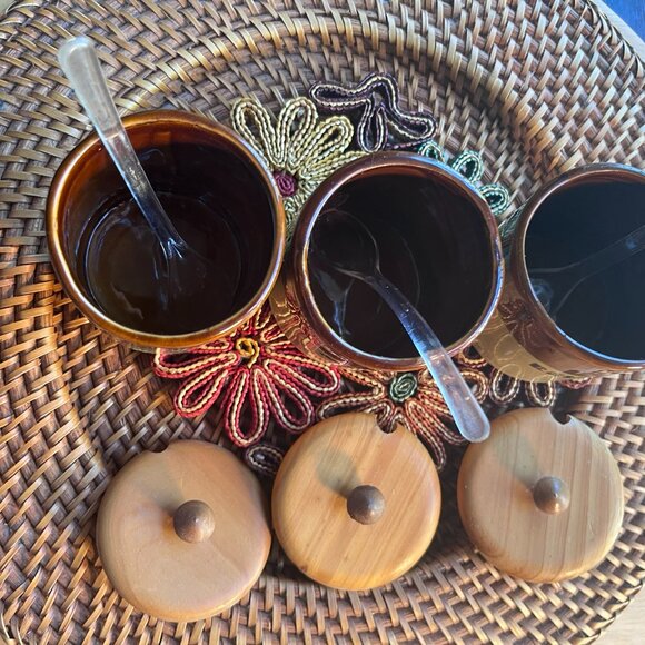 (VK) Vintage Crock Condiment Set. Made in Japan. - Picture 4 of 7